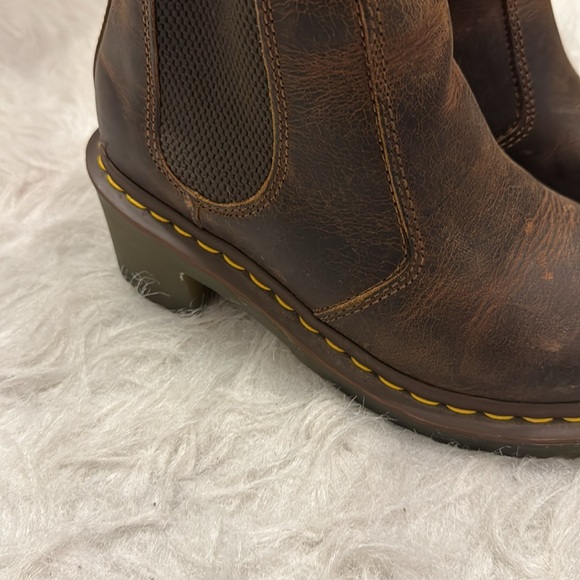 Dr.Martens Chelsea boot size 5 children pre-owned. - Picture 8 of 8